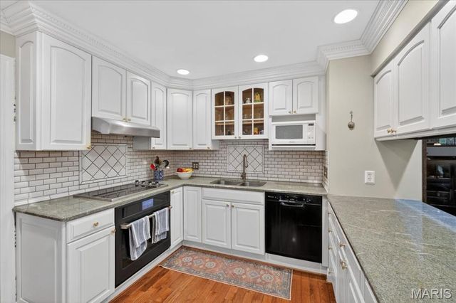 816 Bridlebrook Lane, Kirkwood, MO 63122