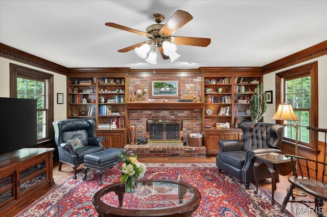 816 Bridlebrook Lane, Kirkwood, MO 63122