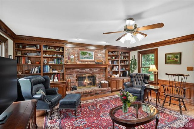 816 Bridlebrook Lane, Kirkwood, MO 63122