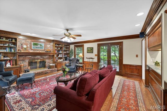 816 Bridlebrook Lane, Kirkwood, MO 63122