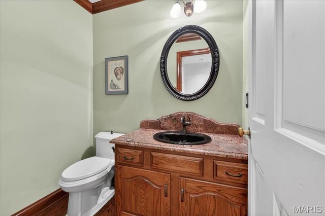 816 Bridlebrook Lane, Kirkwood, MO 63122