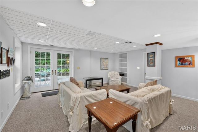 816 Bridlebrook Lane, Kirkwood, MO 63122