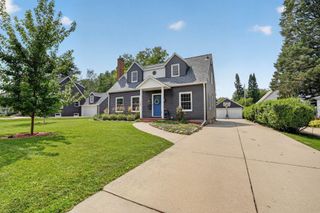158 Woodstock Road, Waterloo, IA 50701