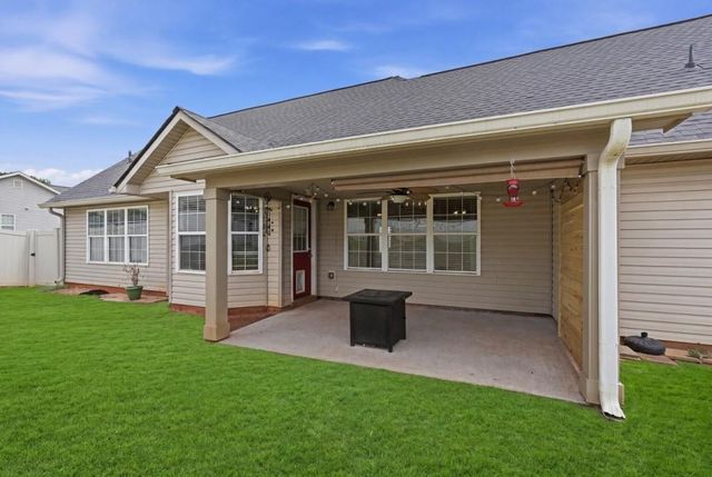 346 River Mist Circle, Jefferson, GA 30549