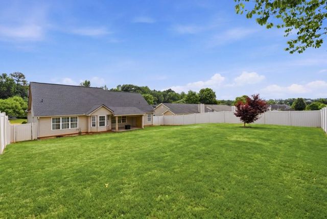 346 River Mist Circle, Jefferson, GA 30549