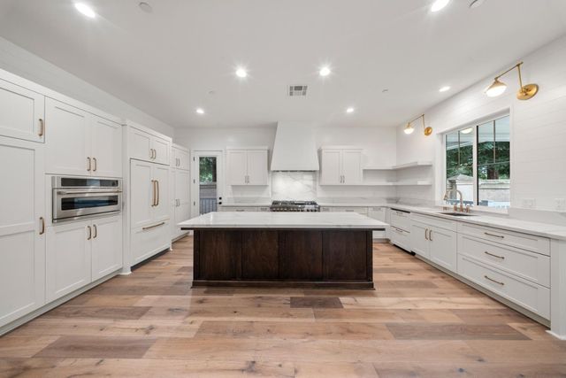 2800 Penhurst Pk, Modesto, CA 95355