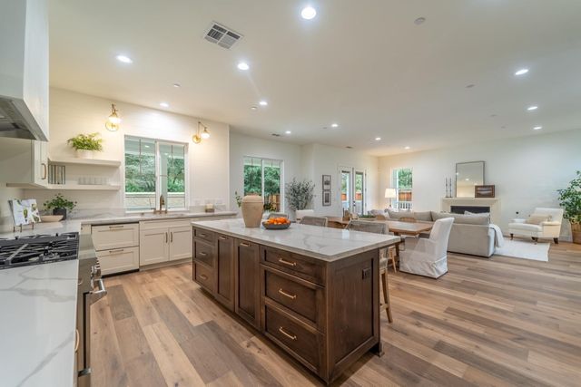 2800 Penhurst Pk, Modesto, CA 95355