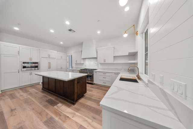 2800 Penhurst Pk, Modesto, CA 95355