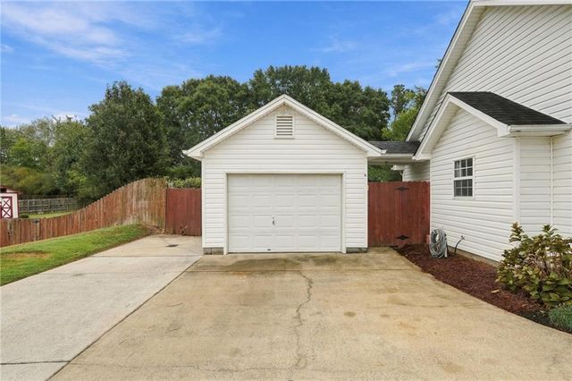 3715 Wynter Frost Walk, Bethlehem, GA 30620