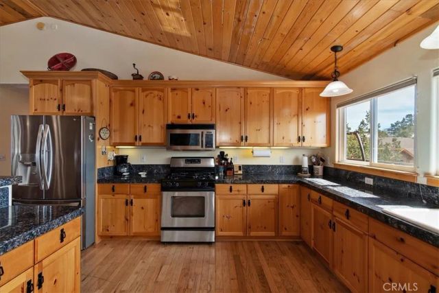 42545 Pegasus, Big Bear Lake, CA 92315