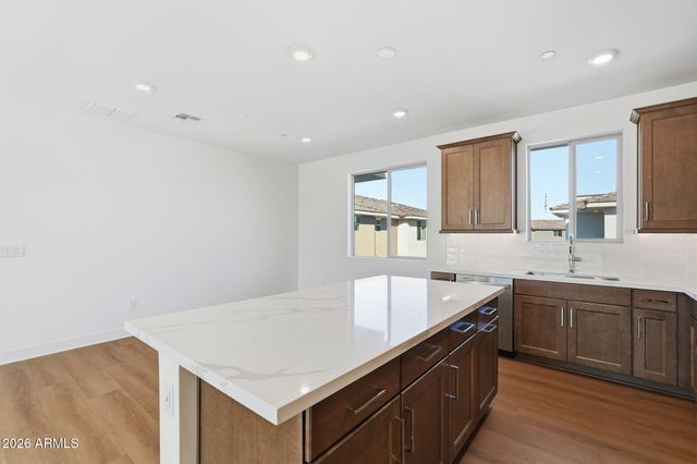 2121 W Sonoran Desert Drive 76, Phoenix, AZ 85085