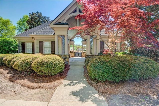 5177 Cabot Creek Drive, Buford, GA 30518