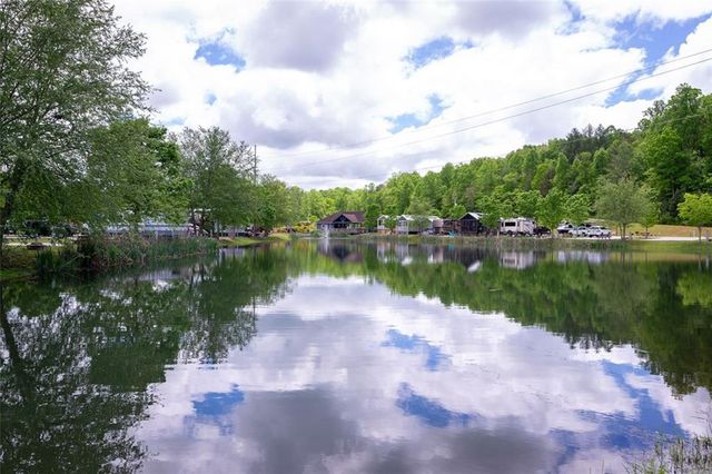 51 Mountain Meadows Dr, Morganton, GA 30560