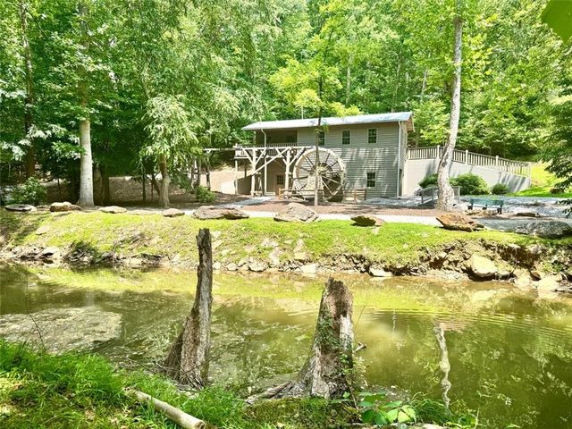 51 Mountain Meadows Dr, Morganton, GA 30560