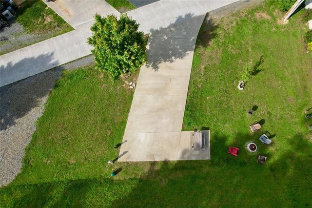 51 Mountain Meadows Dr, Morganton, GA 30560