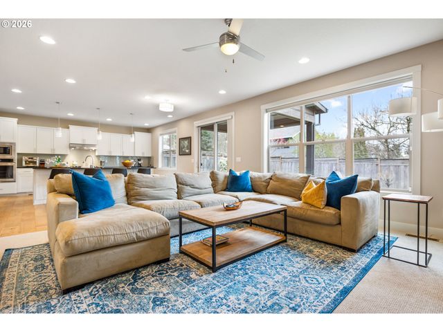 9635 Sw 48TH Ave, Portland, OR 97219