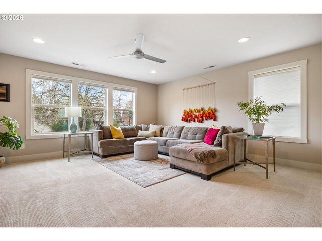 9635 Sw 48TH Ave, Portland, OR 97219