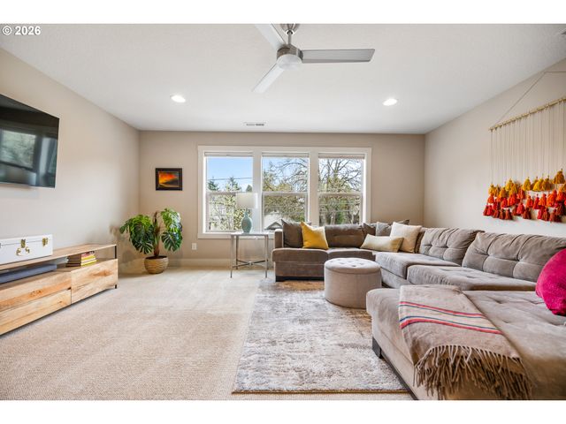 9635 Sw 48TH Ave, Portland, OR 97219