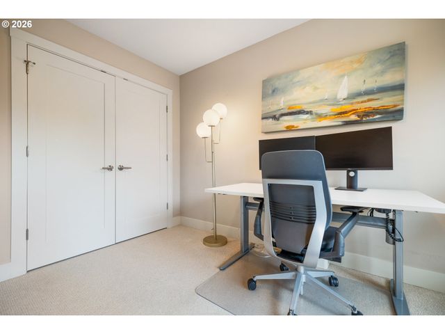 9635 Sw 48TH Ave, Portland, OR 97219