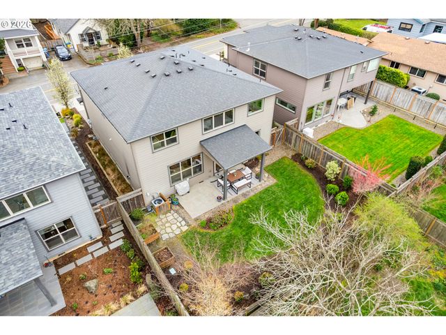 9635 Sw 48TH Ave, Portland, OR 97219