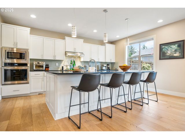 9635 Sw 48TH Ave, Portland, OR 97219