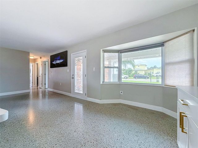 8723 HICKORYWOOD LANE, Tampa, FL 33615