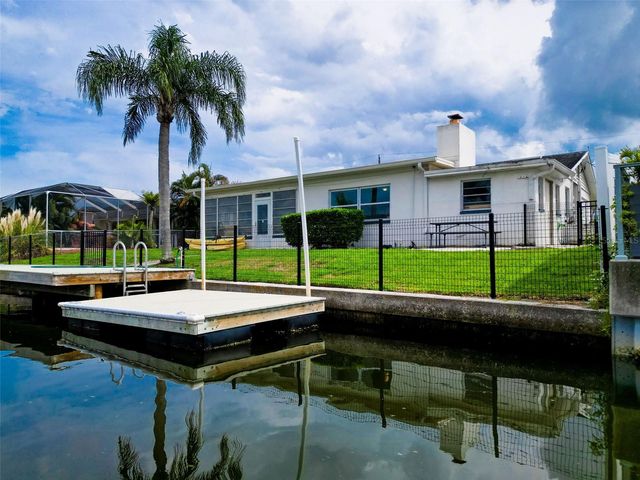8723 HICKORYWOOD LANE, Tampa, FL 33615