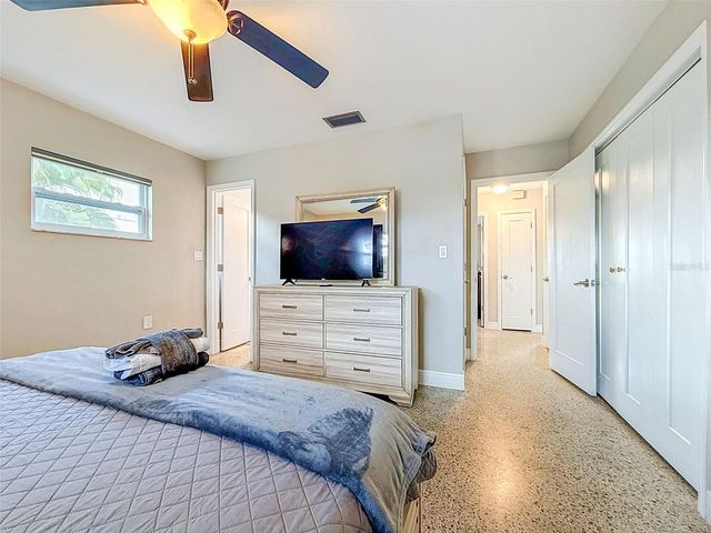 8723 HICKORYWOOD LANE, Tampa, FL 33615