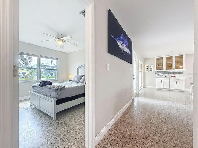 8723 HICKORYWOOD LANE, Tampa, FL 33615