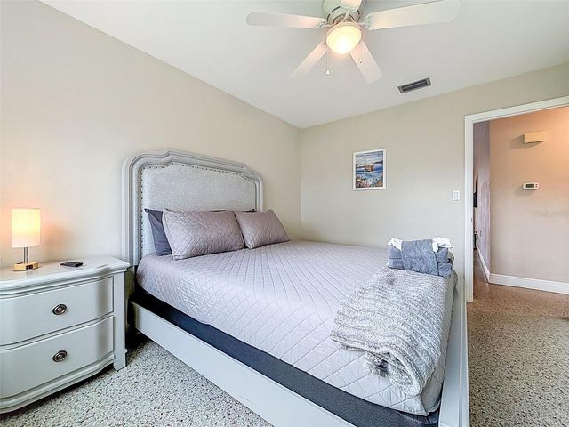 8723 HICKORYWOOD LANE, Tampa, FL 33615