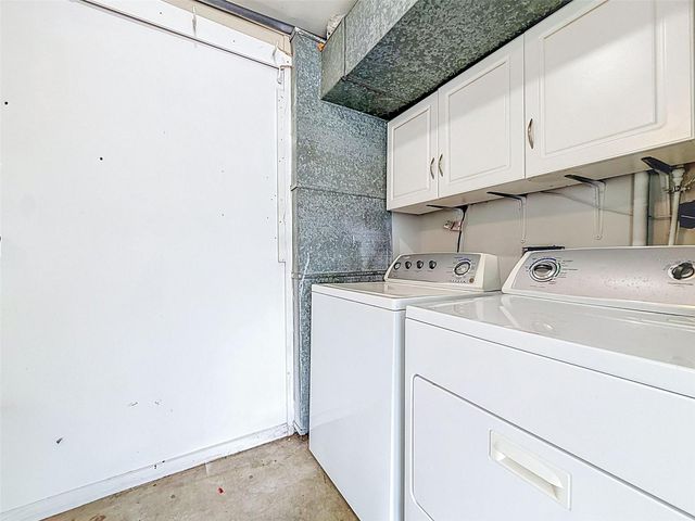 8723 HICKORYWOOD LANE, Tampa, FL 33615