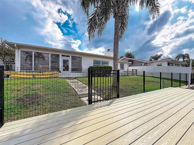 8723 HICKORYWOOD LANE, Tampa, FL 33615
