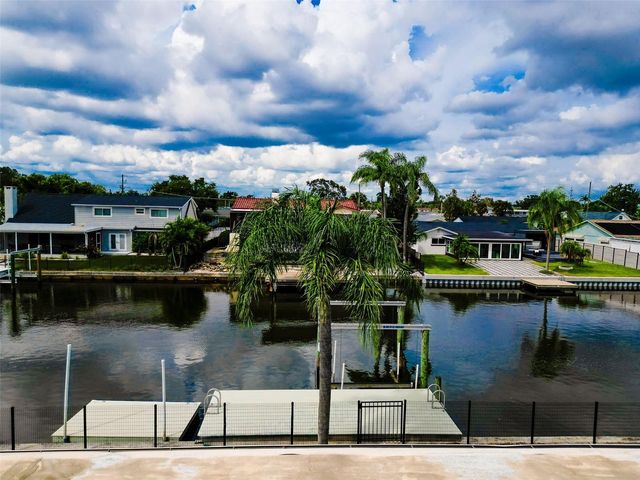 8723 HICKORYWOOD LANE, Tampa, FL 33615