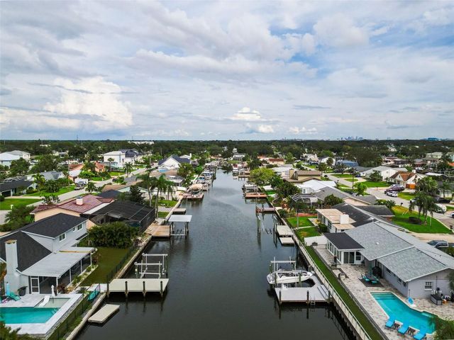 8723 HICKORYWOOD LANE, Tampa, FL 33615