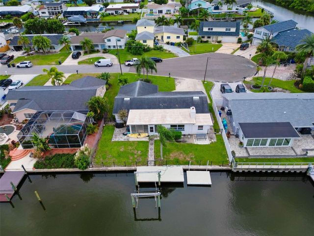 8723 HICKORYWOOD LANE, Tampa, FL 33615