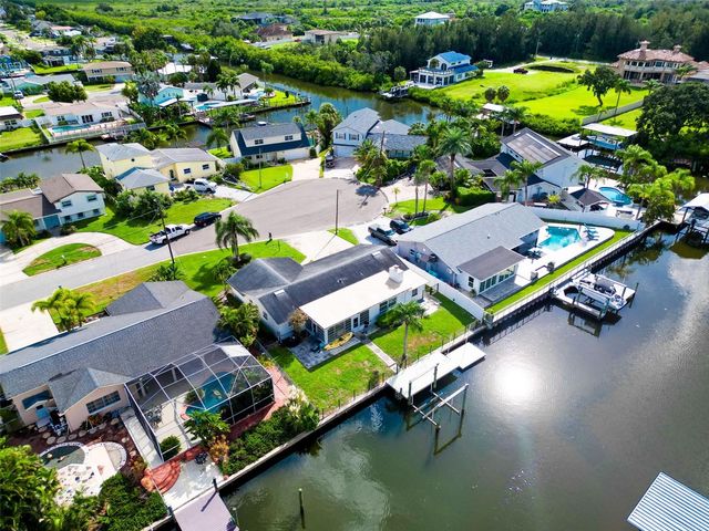 8723 HICKORYWOOD LANE, Tampa, FL 33615