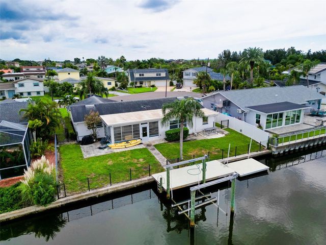 8723 HICKORYWOOD LANE, Tampa, FL 33615