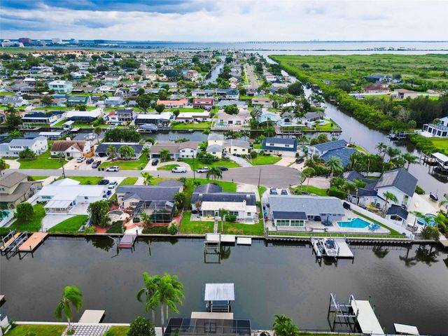8723 HICKORYWOOD LANE, Tampa, FL 33615