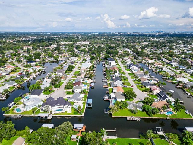 8723 HICKORYWOOD LANE, Tampa, FL 33615