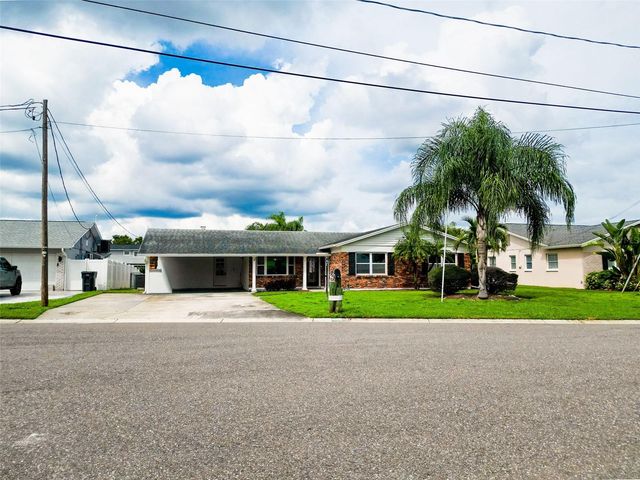 8723 HICKORYWOOD LANE, Tampa, FL 33615