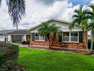 8723 HICKORYWOOD LANE, Tampa, FL 33615