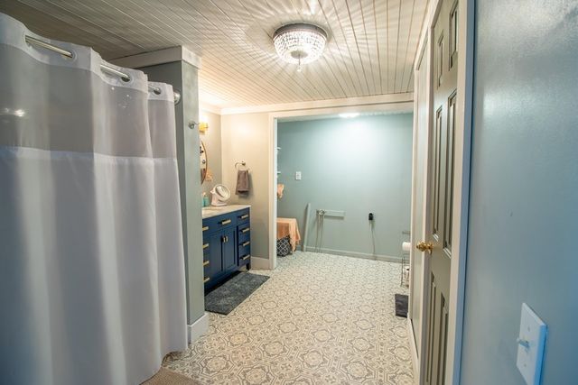 215 Bristol Avenue, Andrews, NC 28906