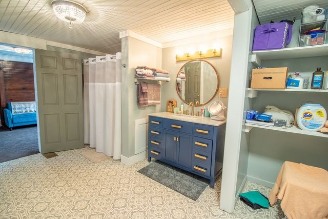 215 Bristol Avenue, Andrews, NC 28906