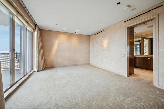 1100 Uptown Park Boulevard 234, Houston, TX 77056