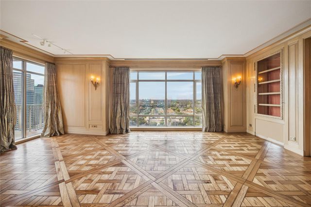 1100 Uptown Park Boulevard 234, Houston, TX 77056