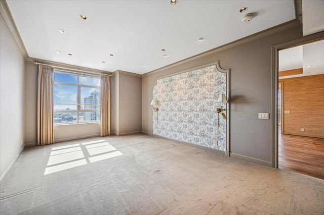 1100 Uptown Park Boulevard 234, Houston, TX 77056