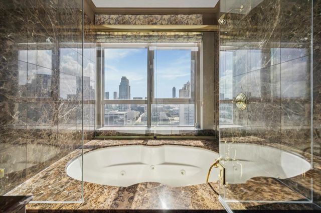 1100 Uptown Park Boulevard 234, Houston, TX 77056