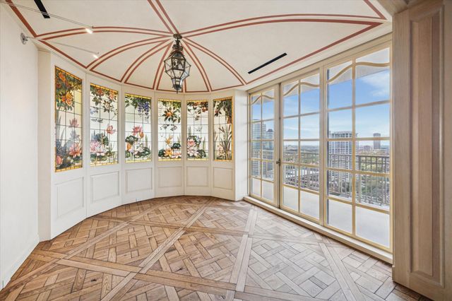 1100 Uptown Park Boulevard 234, Houston, TX 77056