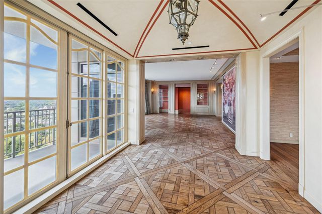 1100 Uptown Park Boulevard 234, Houston, TX 77056