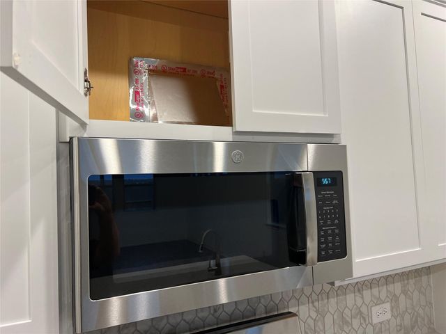 497 Papaya DR, Buda, TX 78610